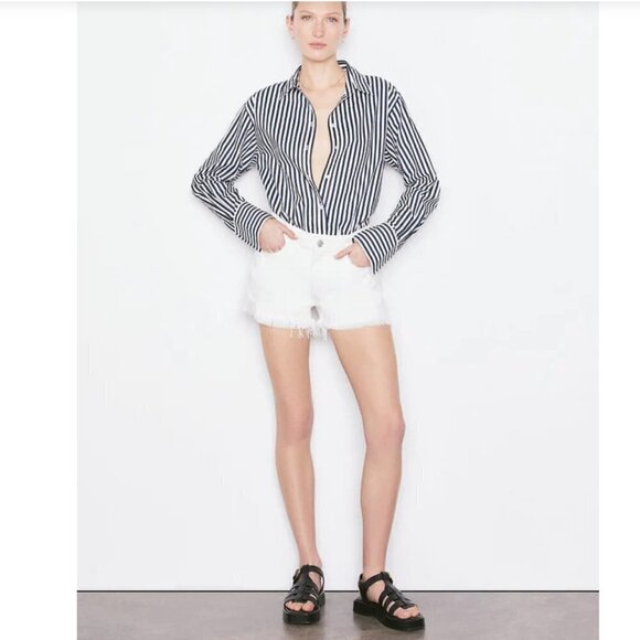 FRAME Le Grand Garcon Shorts in Blanc - Picture 1 of 4